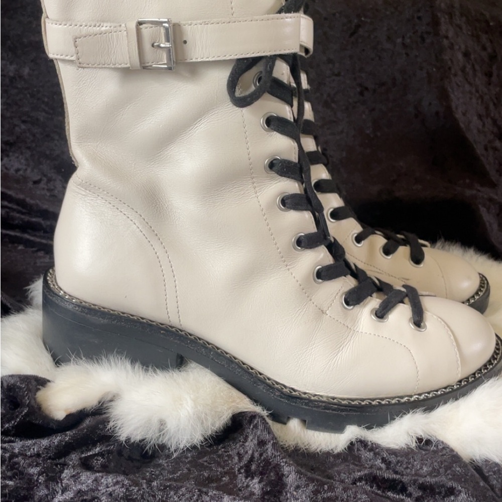 Kendall & Kylie White Lace-Up Prime Combat Boots 8M Leather w/Chain Detail RARE!
